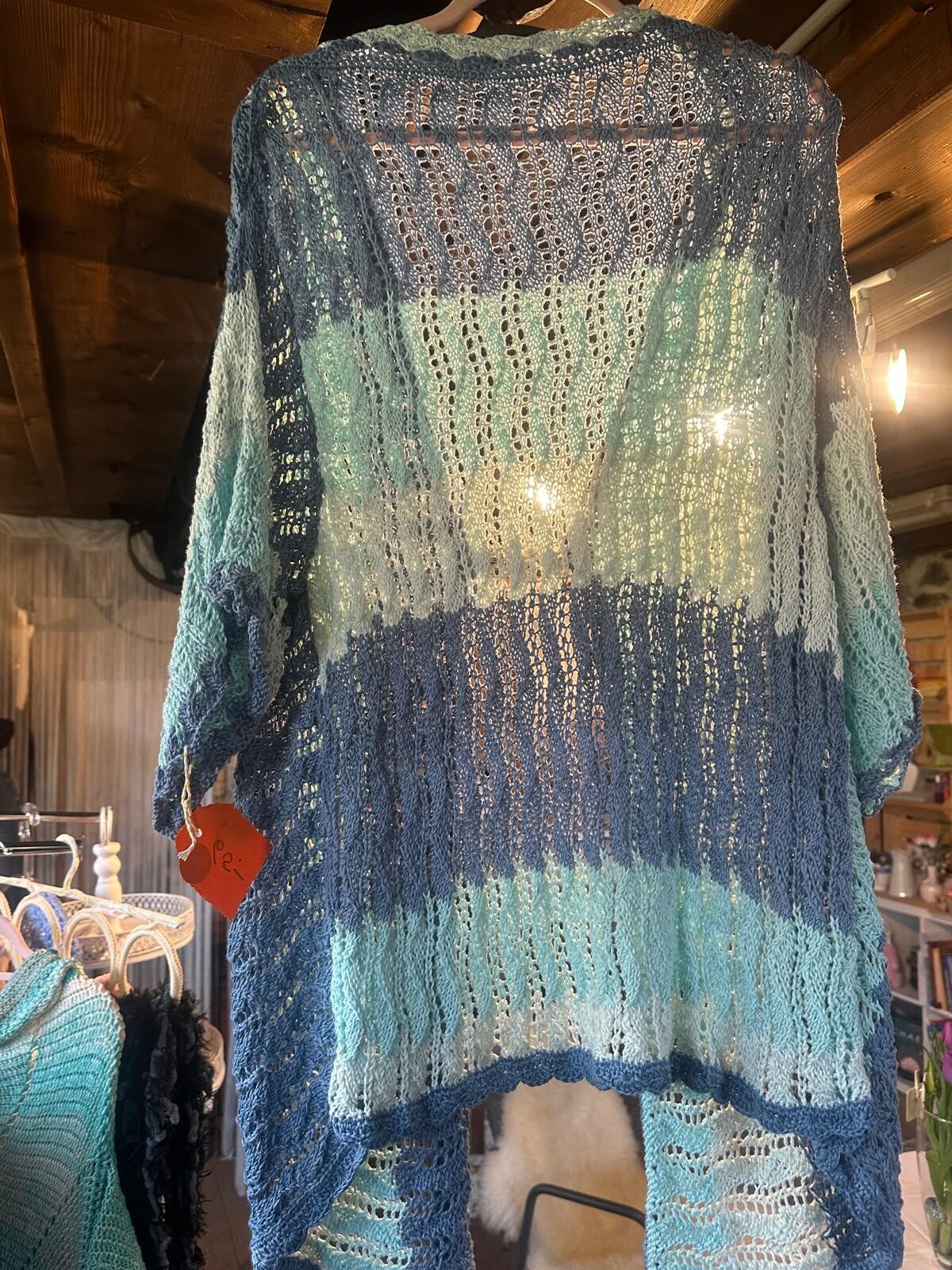 Jacken,Kappen-Hüte,Schals ,Taschen Engel mit Led Licht uvm...